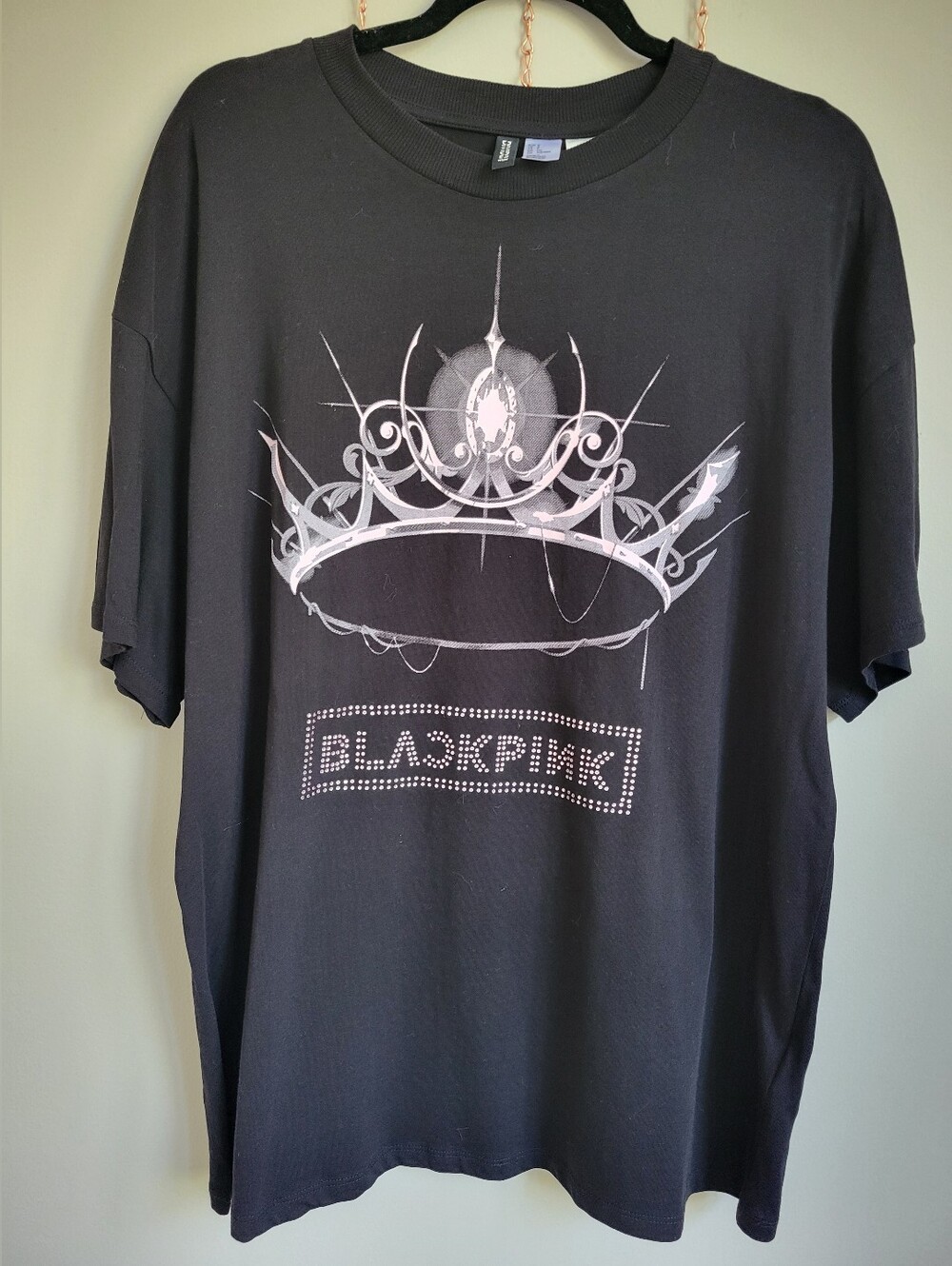 H&M Divided Black Pink Bling Tee Size Small
